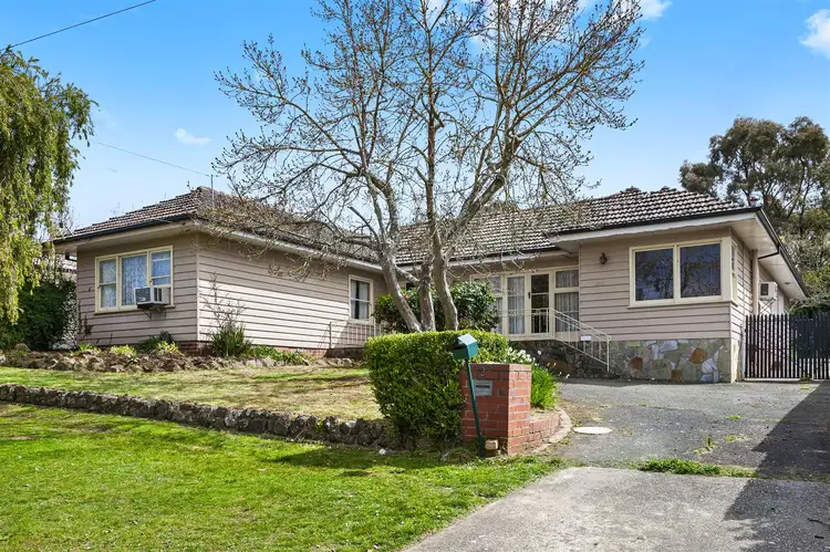 Main view of Homely house listing, 2 Heather Avenue, Mount Clear VIC 3350