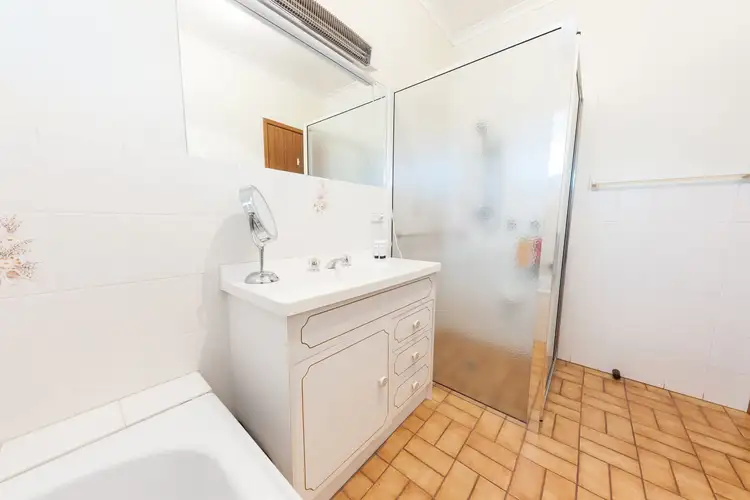 Fifth view of Homely unit listing, 2/10 Johnstons Lane, Wangaratta VIC 3677