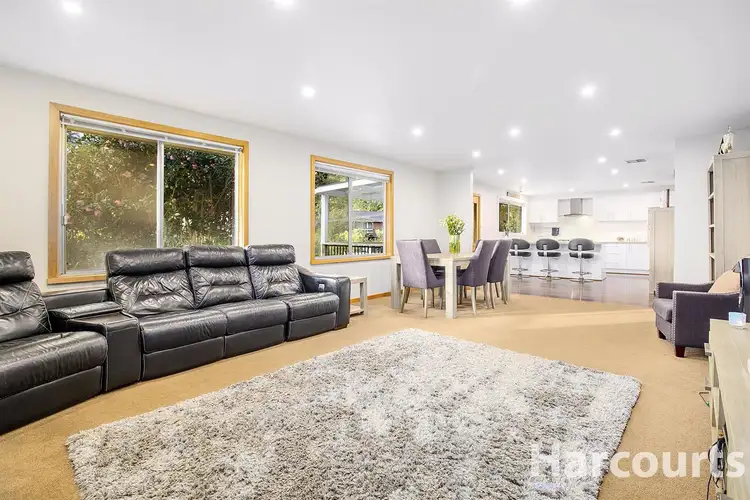 16 Hillside Avenue, Boronia VIC 3155
