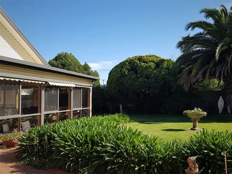 420 Macauley Street, Hay NSW 2711