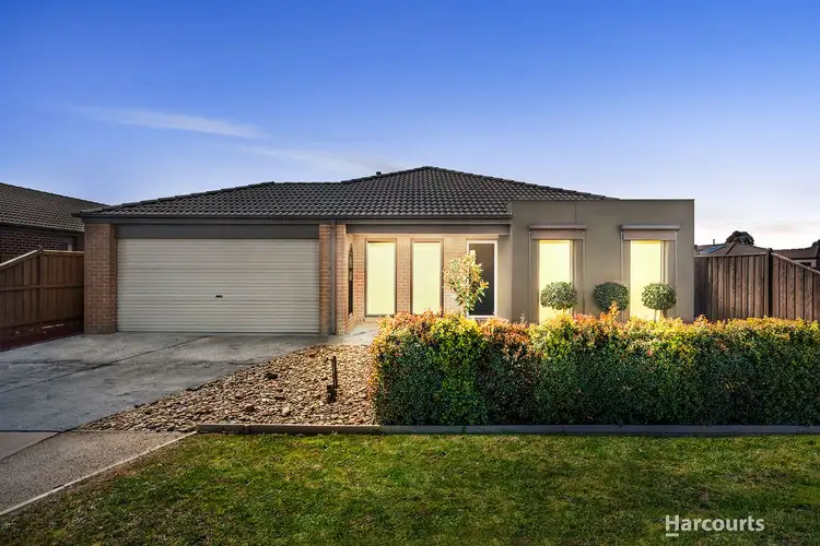 33 Elwood Avenue, Pakenham VIC 3810
