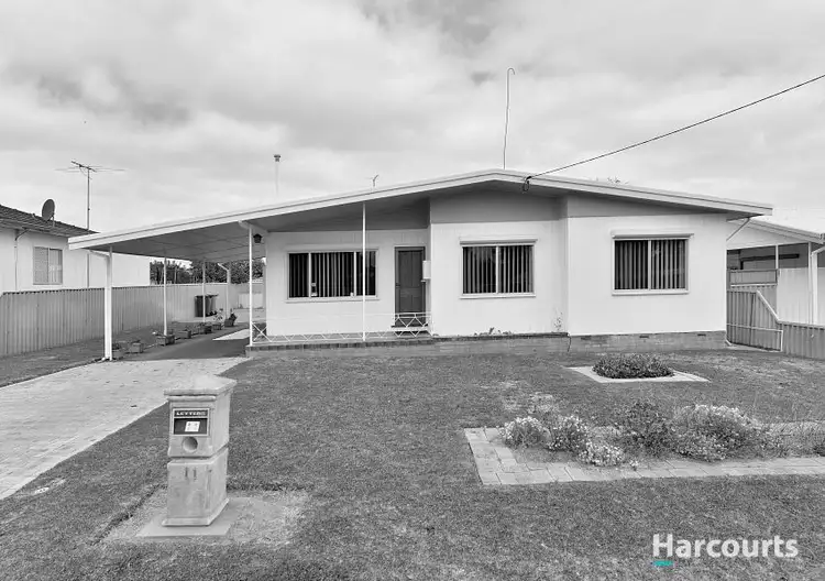 11 Goomarl Street, Dudley Park WA 6210