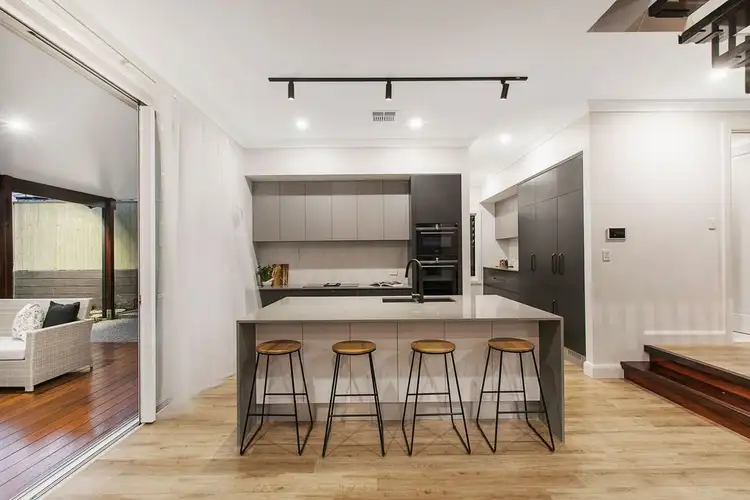 Sixth view of Homely house listing, 72 Beatrice Street, Hawthorne QLD 4171