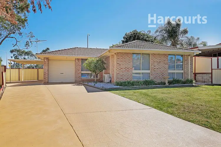 82 Cornelian Avenue, Eagle Vale NSW 2558