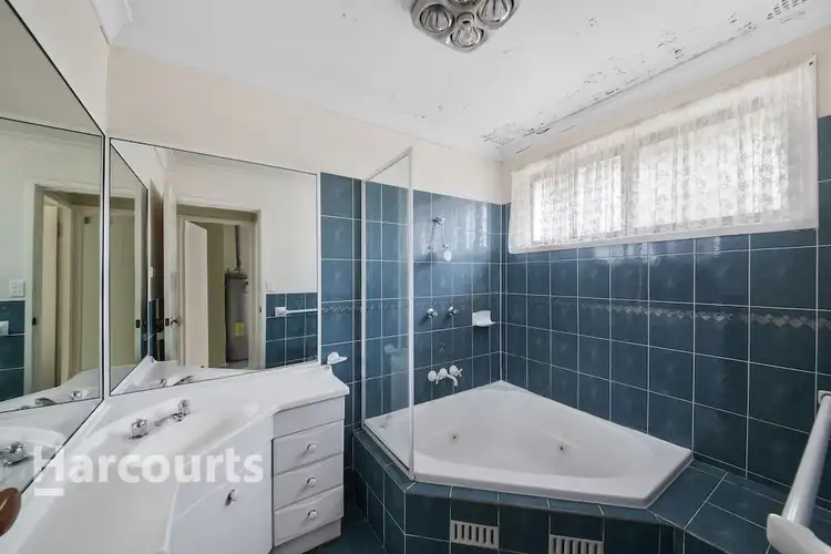 Sixth view of Homely house listing, 5 Alfa Place, Ingleburn NSW 2565