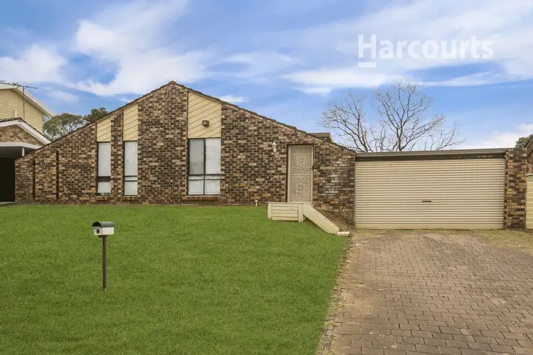 6 Octavia Avenue, Rosemeadow NSW 2560