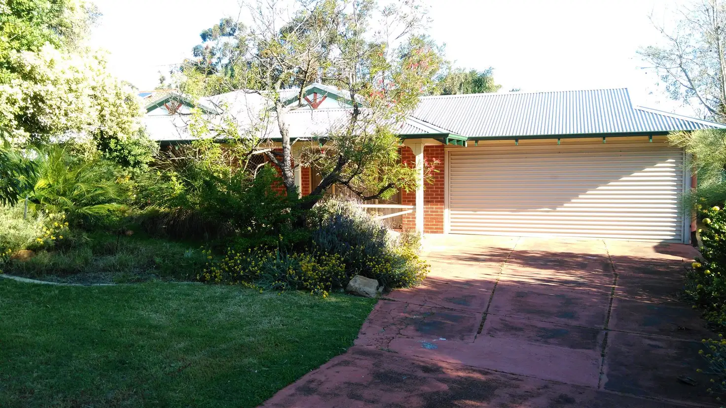 Main view of Homely house listing, 8 Robertson Place, Bibra Lake WA 6163