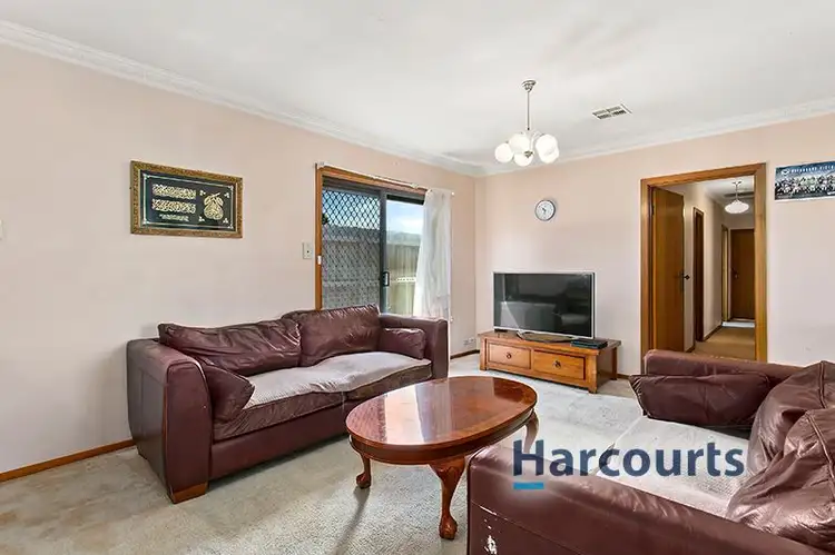 Sixth view of Homely house listing, 2 Centre Court, Avondale Heights VIC 3034