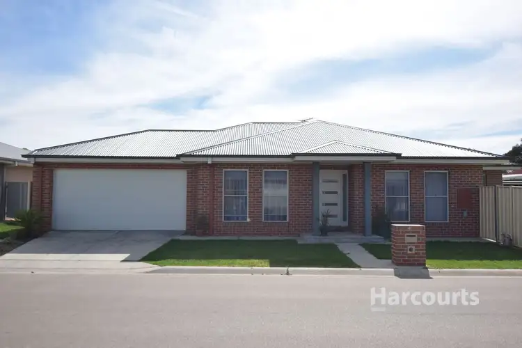 Main view of Homely townhouse listing, 4 Dalwhinnie Drive, Wangaratta VIC 3677
