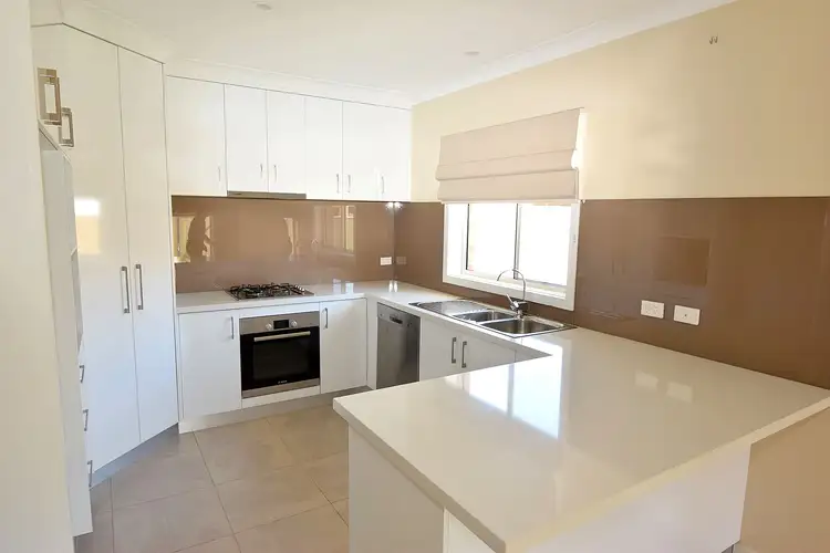 Fifth view of Homely townhouse listing, 4 Dalwhinnie Drive, Wangaratta VIC 3677