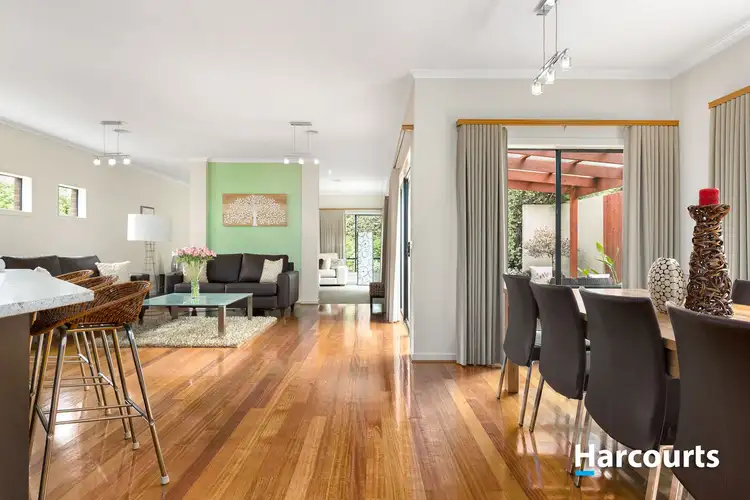 Fifth view of Homely house listing, 4 Cresta Court, Berwick VIC 3806