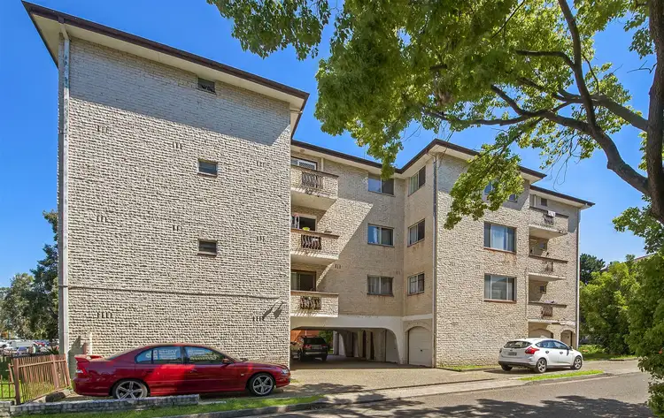 4/1 Hart Street, Warwick Farm NSW 2170