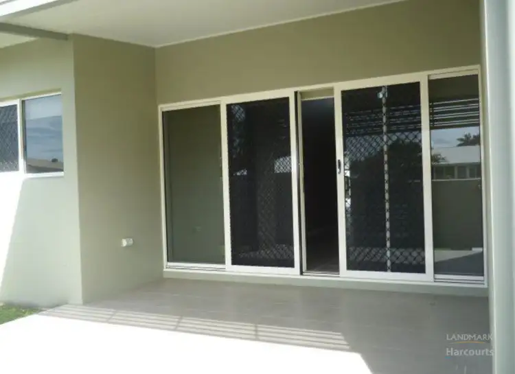 2/6-8 Queen Street, Ayr QLD 4807