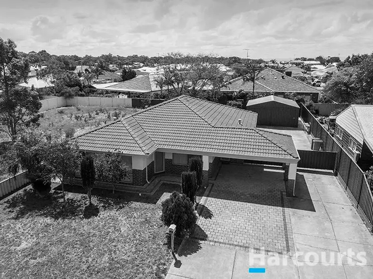 11 Earl Street, Wannanup WA 6210