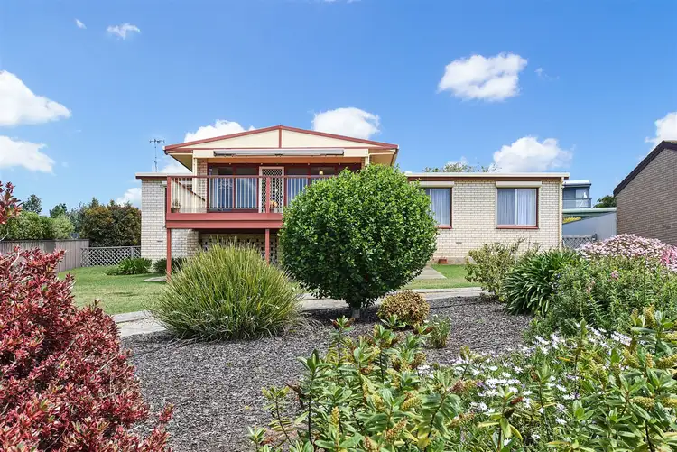 57 Whalers Road, Encounter Bay SA 5211