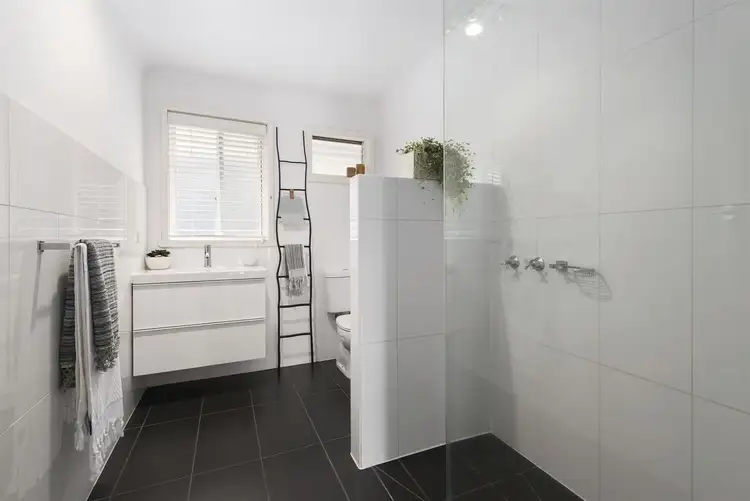 Fourth view of Homely unit listing, 3/11 Langs Road, Ivanhoe VIC 3079