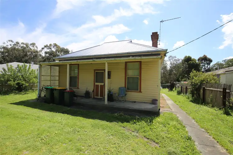 6 Scholers Street, Meeniyan VIC 3956