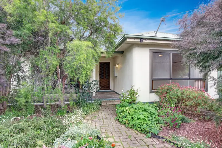 2 Little Avenue, Hamlyn Heights VIC 3215