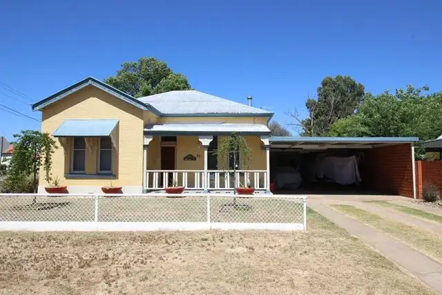 32 Sutton Street, Cootamundra NSW 2590
