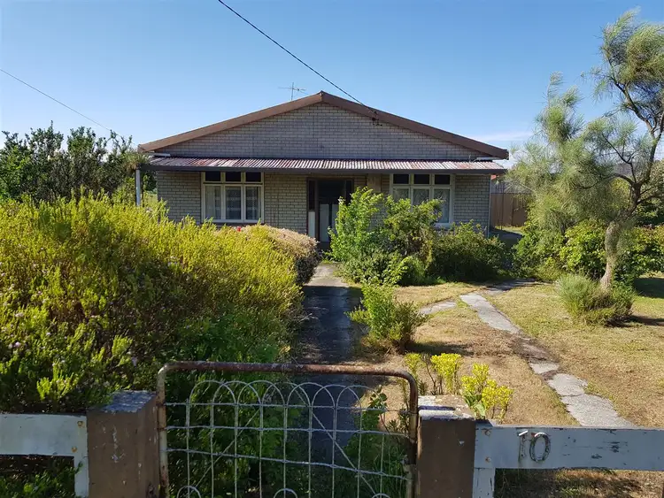 10 Tully Street, St Helens TAS 7216