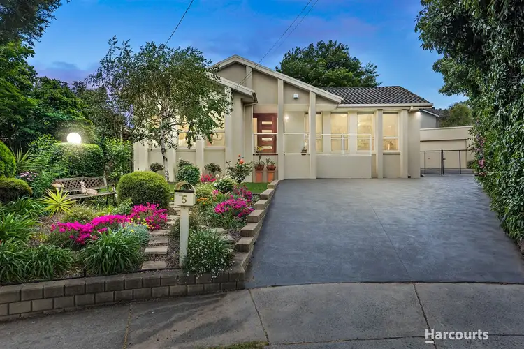 5 Spear Court, Glen Waverley VIC 3150