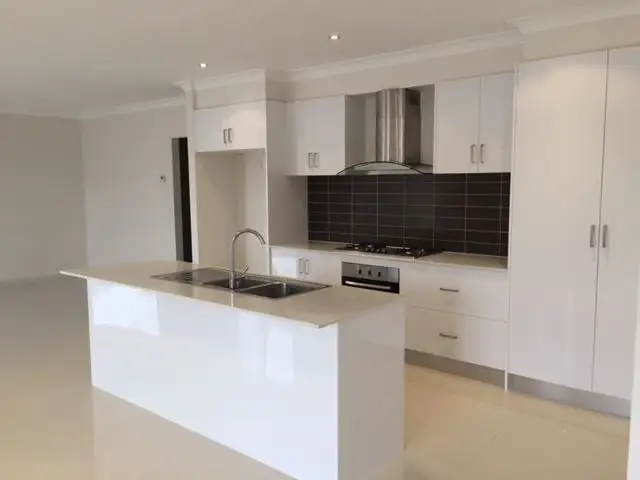 Second view of Homely house listing, 9 Cloverfield Crescent, Wollert VIC 3750