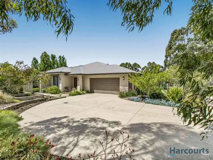 33 Fairway Drive, Drouin VIC 3818
