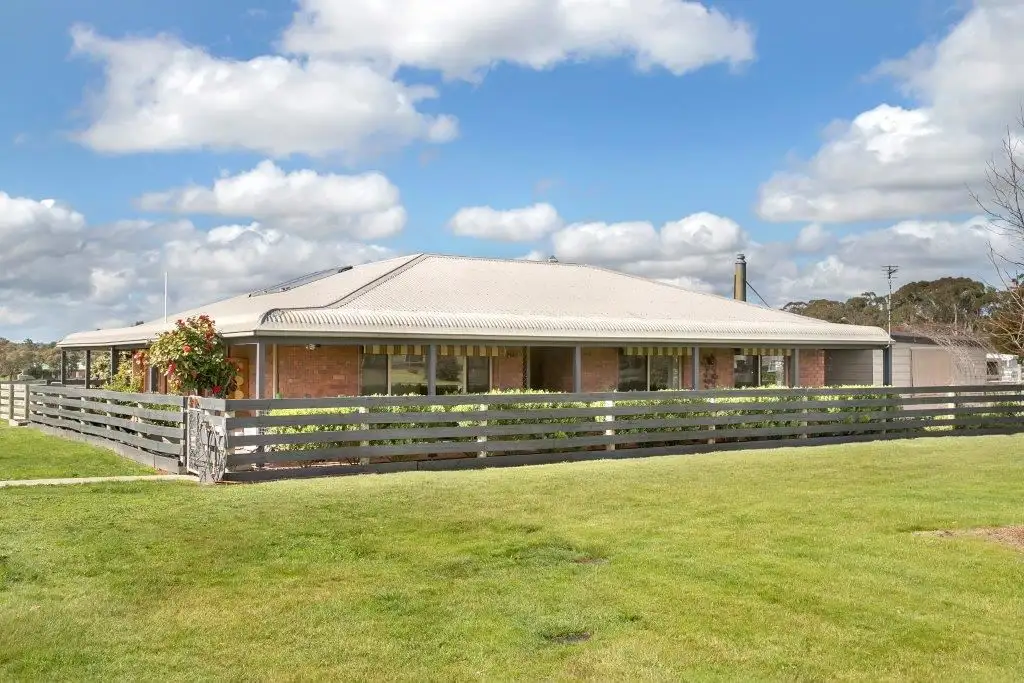 Main view of Homely house listing, 10 Deborah Court, Haddon VIC 3351