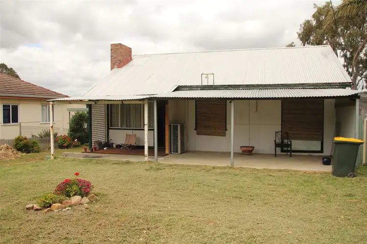 8 Ladyman St, Kojonup WA 6395