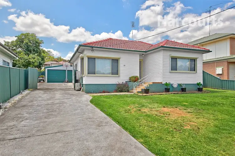 58 Hoddle Avenue, Campbelltown NSW 2560