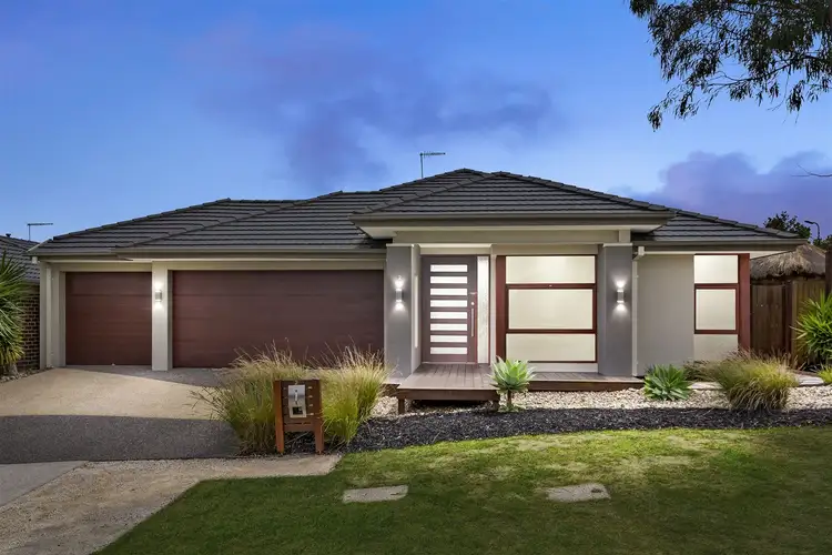 2 Shakespeare Grove, Officer VIC 3809
