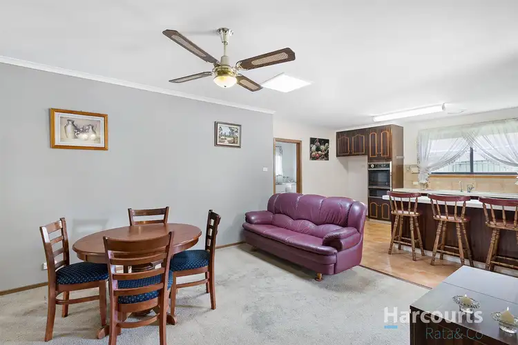 Fifth view of Homely house listing, 3 Lindsay Close, Mill Park VIC 3082