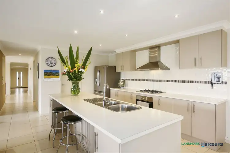 Third view of Homely house listing, 6 Toronga Rise, Alexandra VIC 3714