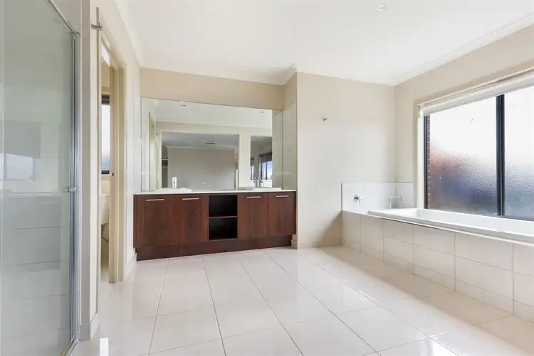 Sixth view of Homely house listing, 4 Kingfisher Court, Lara VIC 3212