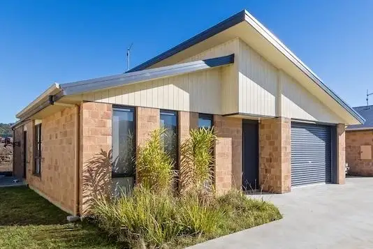 2/11 Explorer Drive, Turners Beach TAS 7315