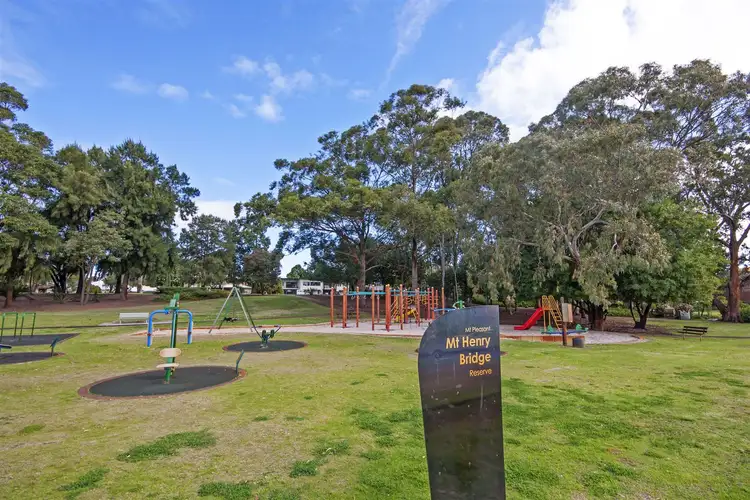 Fourth view of Homely house listing, 3/15 Hesford Avenue, Mount Pleasant WA 6153