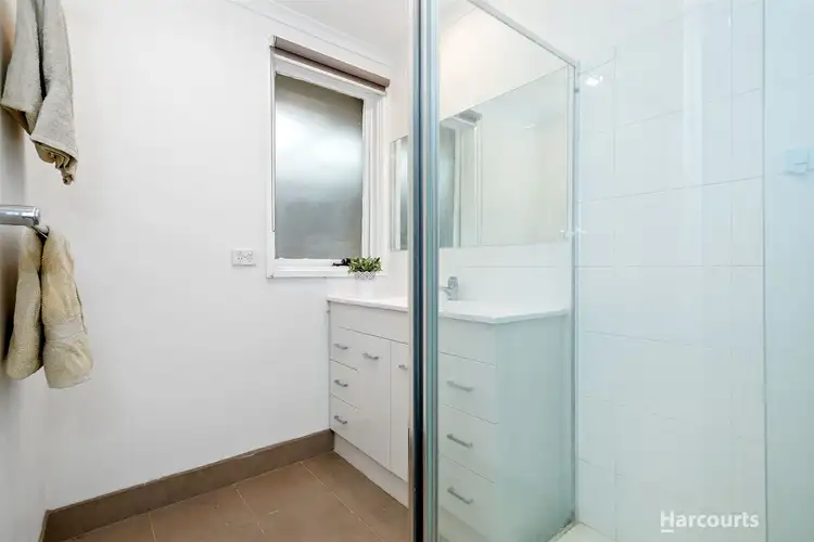 Sixth view of Homely house listing, 5 Archer Place, Mill Park VIC 3082