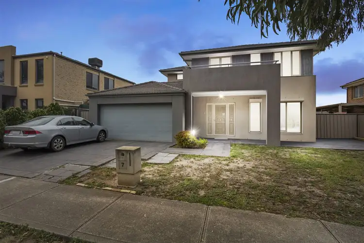 7 Pembrey Rd, Cairnlea VIC 3023