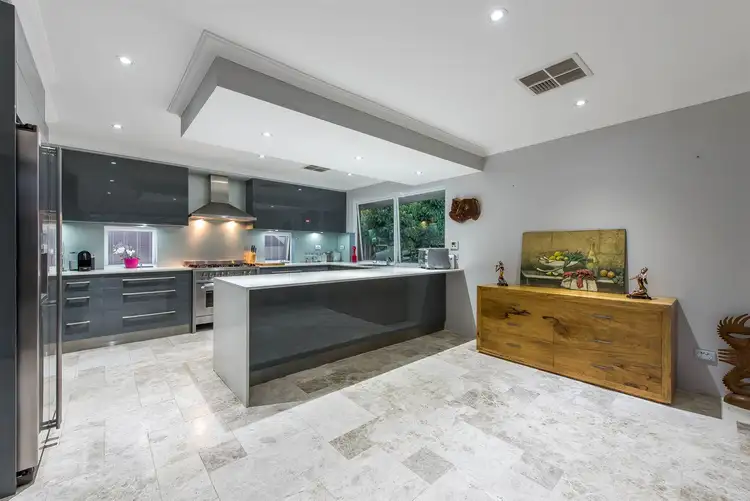 162 Mullaloo Drive, Mullaloo WA 6027