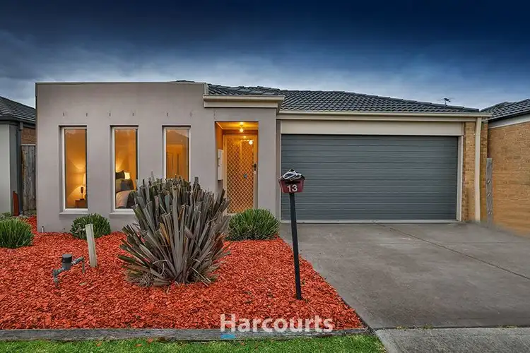 13 Young Street, Pakenham VIC 3810