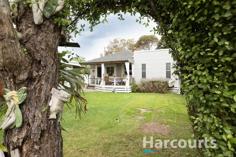 6 Wattle Drive, Doveton VIC 3177