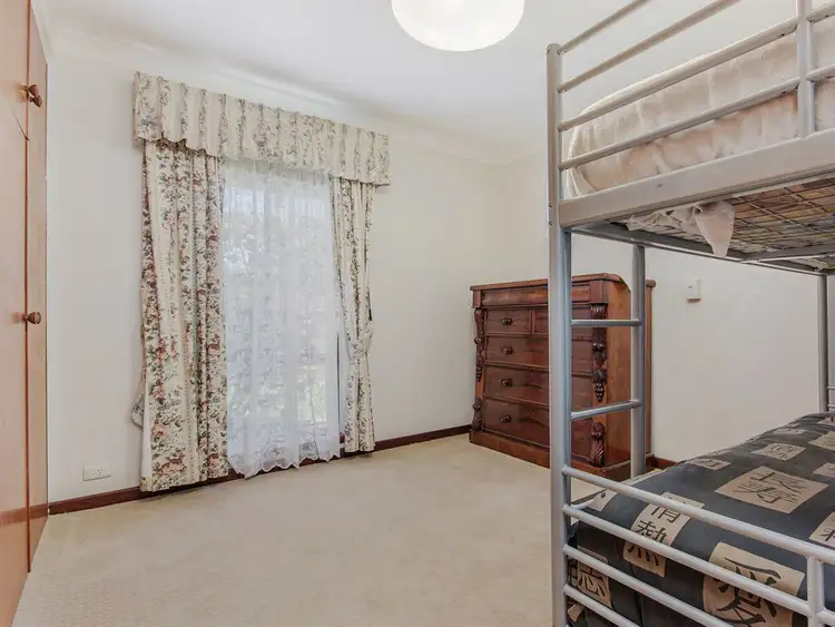 Sixth view of Homely house listing, 10 Dobson Court, Safety Bay WA 6169