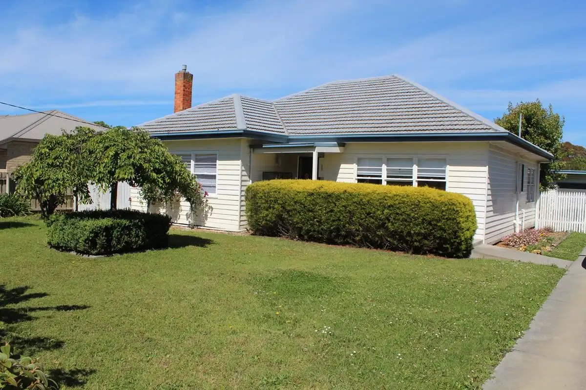 Main view of Homely house listing, 10 Bruce Street, Yarram VIC 3971