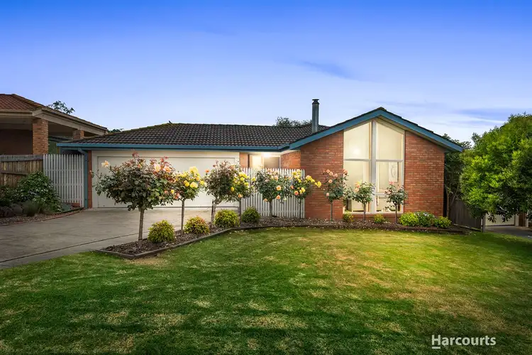 18 Mikkel Court, Pakenham VIC 3810