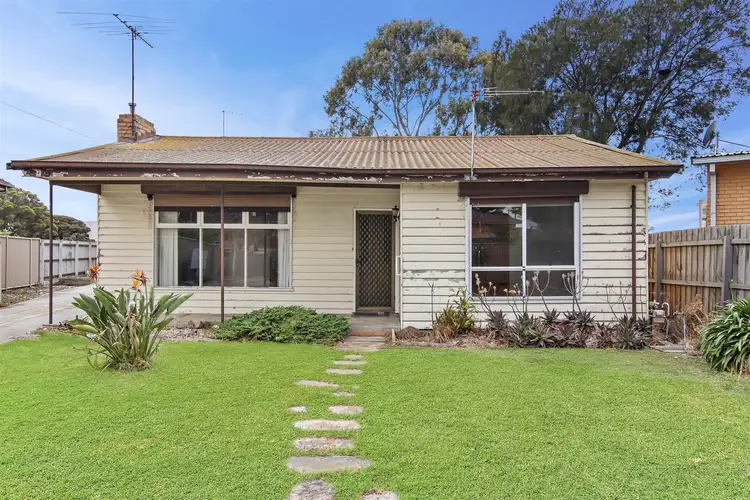 1/28 Almana Street, Bell Park VIC 3215