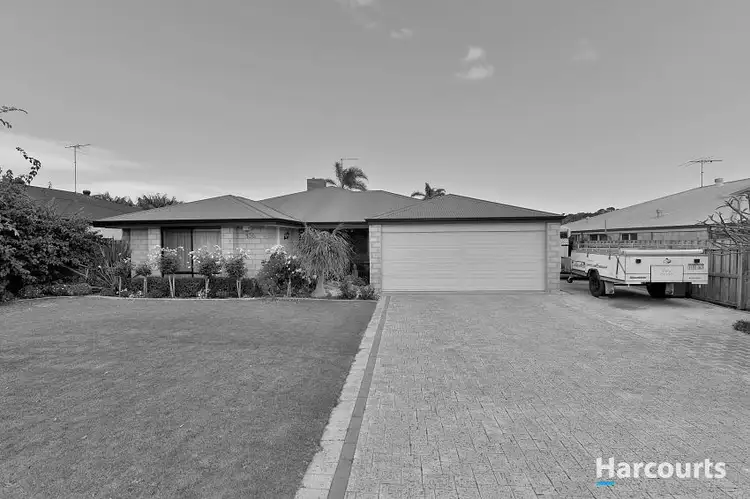136 Peelwood Parade, Halls Head WA 6210