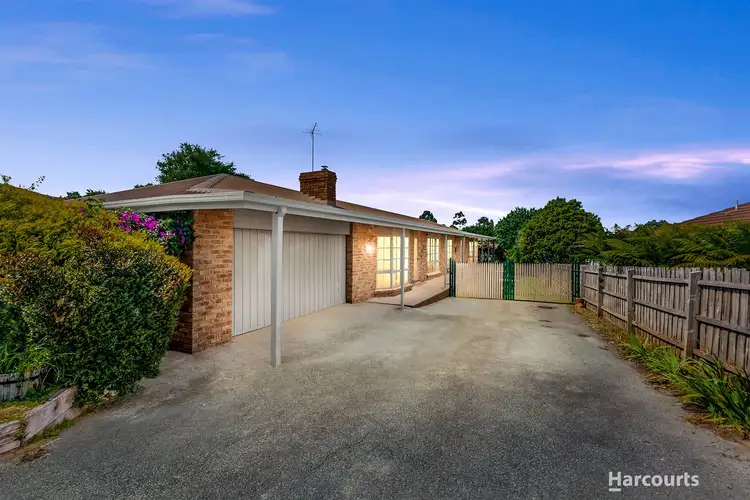 11 Balmoral Way, Pakenham VIC 3810