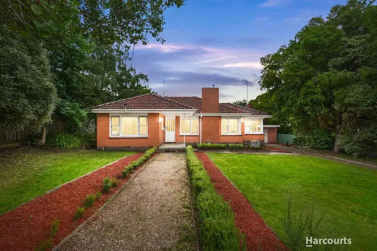 16 Ahern Road, Pakenham VIC 3810