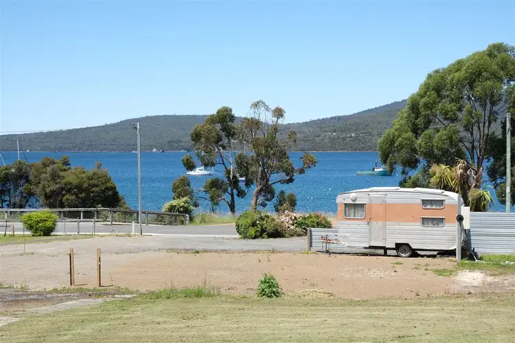 17A Bay View Road, Dover TAS 7117