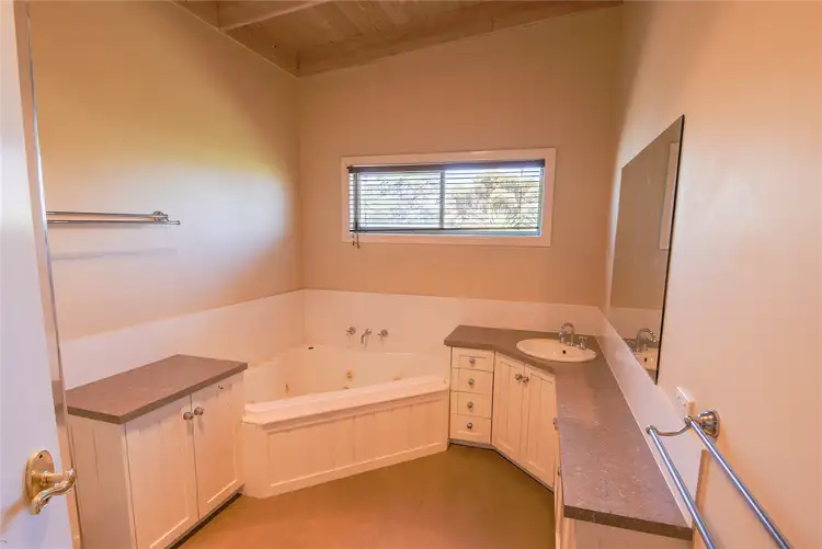 Sixth view of Homely house listing, 20 Phillips Street, Warracknabeal VIC 3393